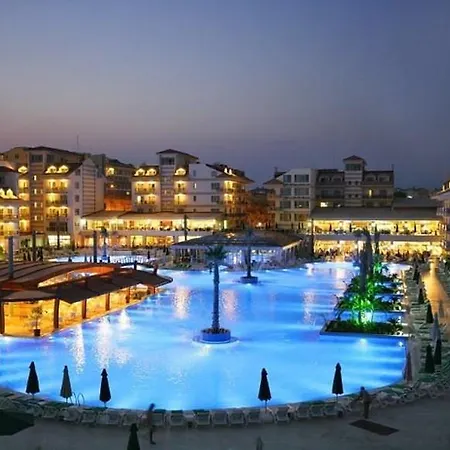 Szálloda Grand Pearl & 5*