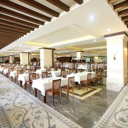 Szálloda Grand Pearl & 5*