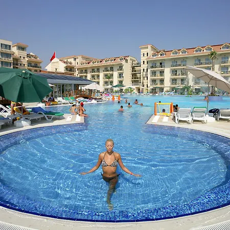 Szálloda Grand Pearl & 5*